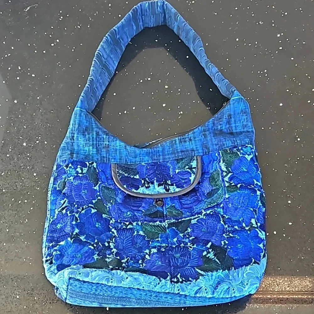 SHOULDER PURSE